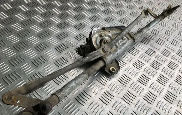 Audi A4 S4 B5 8D Front wiper linkage and motor 8D1955325 8D1955605B