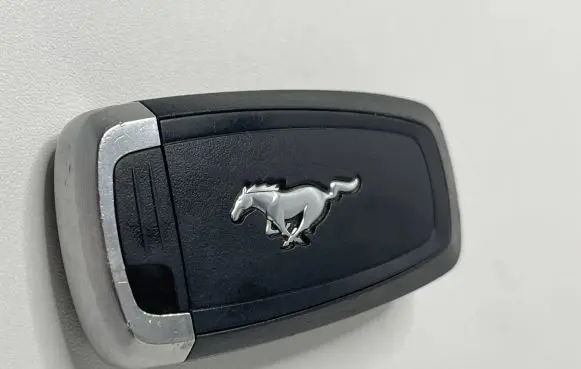 Ford Mustang VI Ignition key/card a2c114601