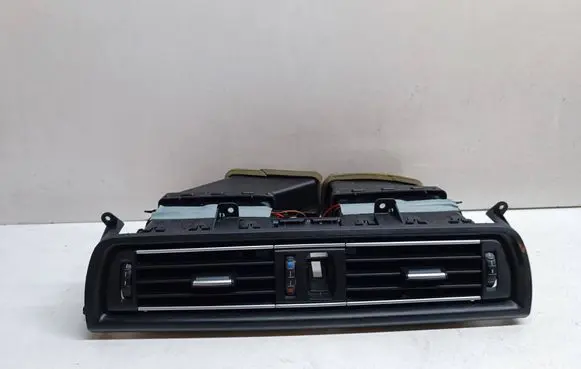 BMW 5 F10 F11 Dash center air vent grill 16828110