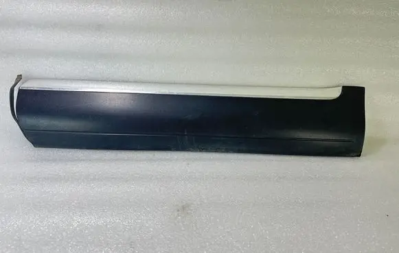 Volkswagen Touareg I Rear door trim (molding) 7L6839787E
