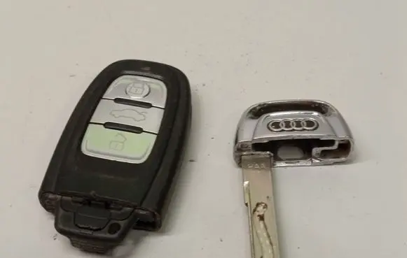 Audi A6 S6 C7 4G Ignition key/card 8K0959754H