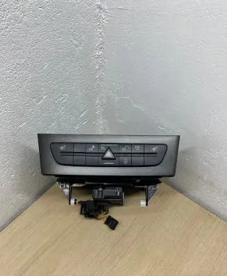 Mercedes-Benz CLS C219 Hazard light switch A2196800752