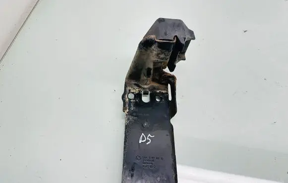 BMW 3 E90 E91 Radiator mount bracket 7117811 23781010 71178110