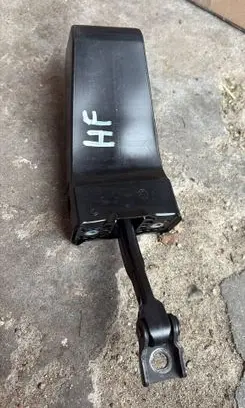 Skoda Superb B6 (3T) Front door check strap stopper 3T0837249C