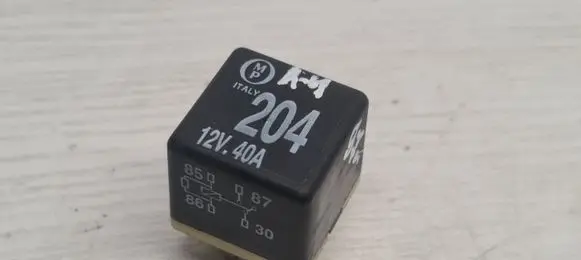 Audi A4 S4 B5 8D Other relay 431951253H
