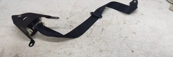 Mercedes-Benz CLK A209 C209 Rear seatbelt A2098680114