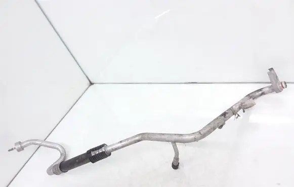 Air conditioning (A/C) pipe/hose