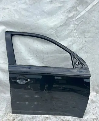 Mitsubishi Outlander Front door