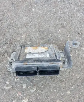 Renault Scenic I Engine control unit/module 7700110471 S110030054 8200035891
