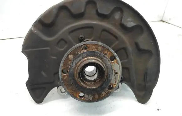 Volkswagen Golf VII Front wheel hub spindle knuckle 5Q0407258A