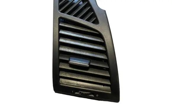 BMW 1 E81 E87 Dashboard side air vent grill/cover trim 7059188 51607059188 P010204439