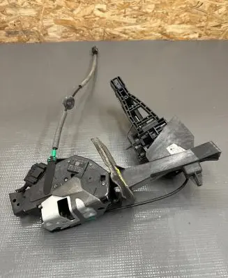 Ford Kuga II Front door lock BM5AA21812CG 921758XXX 250618EZH0A