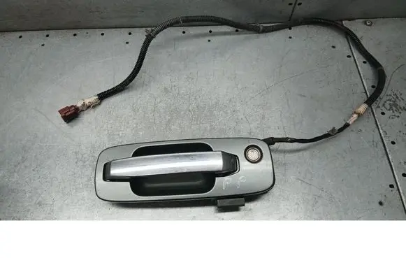 Nissan X-Trail T30 Front door exterior handle 