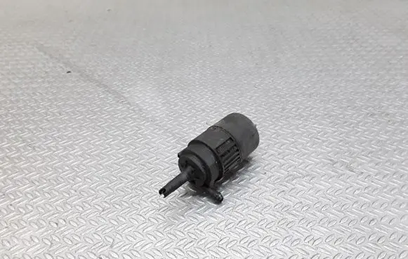 Mercedes-Benz Vito Viano W638 Windscreen/windshield washer pump