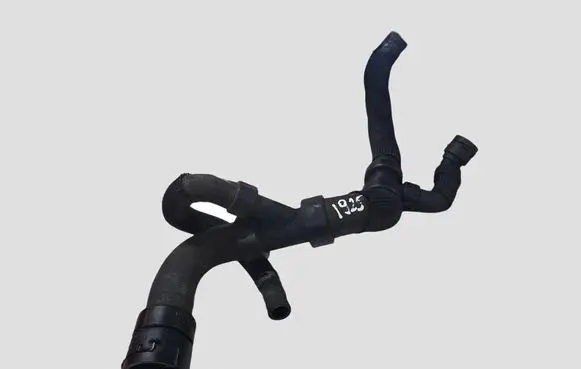 Volvo V70 Engine coolant pipe/hose