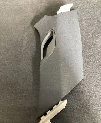 Mercedes-Benz E W213 (C) pillar trim A2136905125
