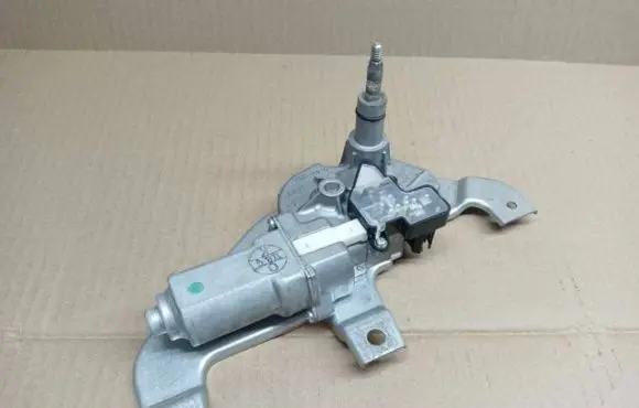 Suzuki SX4 S-Cross Rear window wiper motor