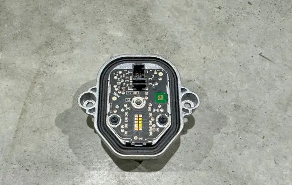 Volvo S90, V90 LED ballast control module 