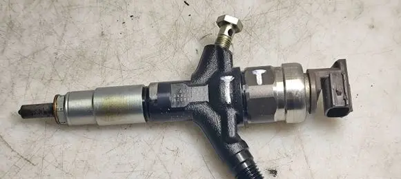 Subaru Forester SH Fuel injector 16613AA020 08K02419 EMS07890