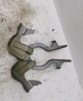 Chevrolet Volt I Engine bonnet/hood hinges