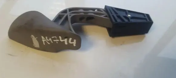 Fiat Multipla Engine bonnet (hood) release handle A739