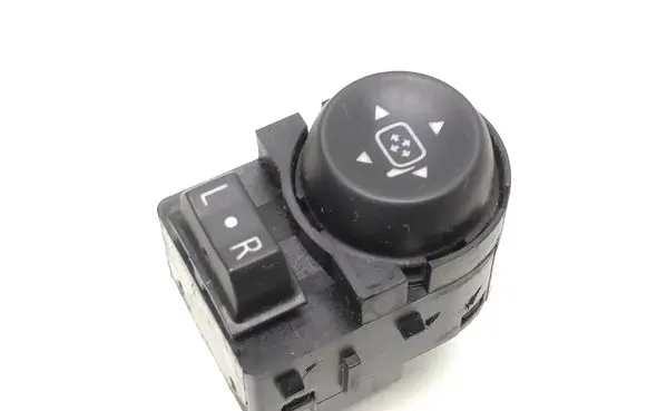 Opel Insignia A Wing mirror switch 23204016 371146