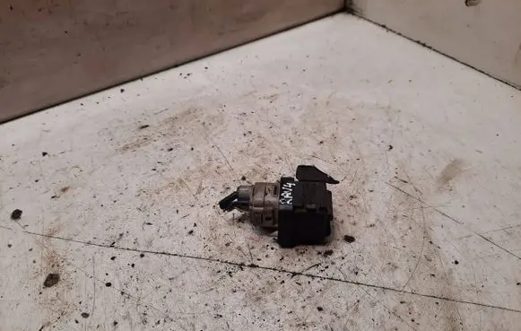 Toyota RAV 4 (XA30) Glow plug pre-heat relay 2861067010 1567000671