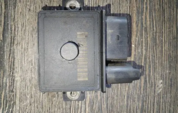 BMW X5 E70 Glow plug pre-heat relay 780015605