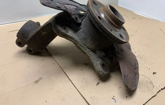 Volkswagen Transporter - Caravelle T5 Front wheel hub spindle knuckle