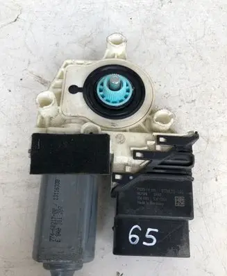 Seat Altea XL Rear door window regulator motor 1K0959704M KU0151106 995915333701
