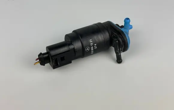 Mercedes-Benz A W168 Windscreen/windshield washer pump 2108691021 A2108691021