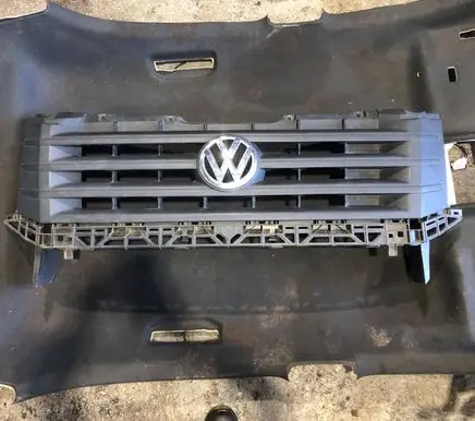 Volkswagen Crafter Front bumper upper radiator grill 2E0853653E