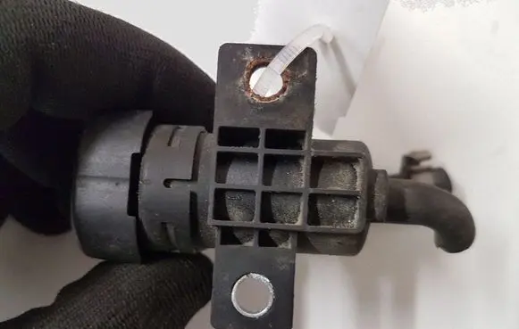 Peugeot 4007 Turbo solenoid valve 9652862380