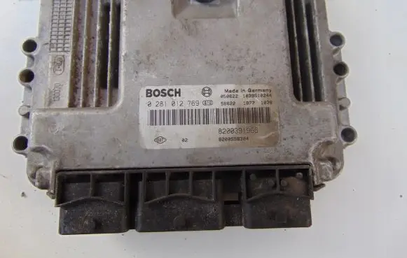 Renault Megane II Engine control unit/module 8200391966
