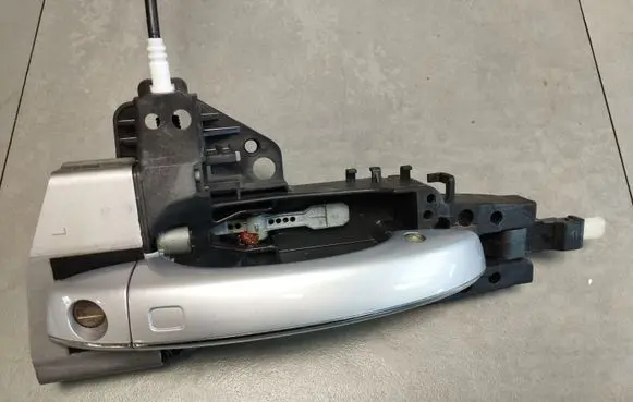 Audi A8 S8 D4 4H Front door exterior handle 4H1837885