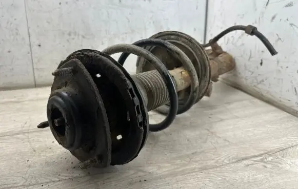 Mitsubishi Grandis Front shock absorber with coil spring