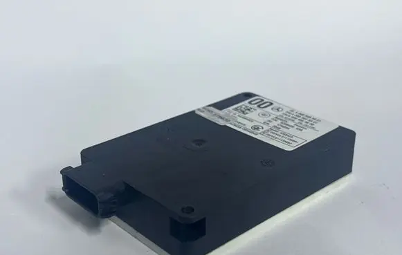 Mercedes-Benz C W205 Distronic sensor radar A0009055601 A0009028307