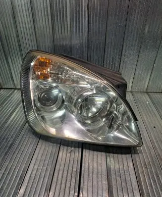 KIA Carens II Headlight/headlamp