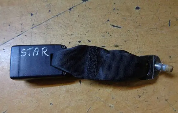 Mitsubishi Space Star Rear seatbelt buckle