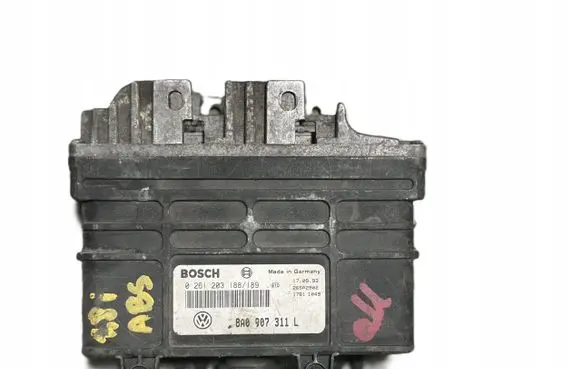 Volkswagen PASSAT B3 Engine control unit/module 8A0907311L