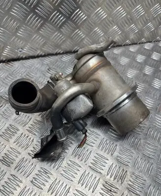 Skoda Superb B8 (3V) EGR valve cooler 04L131512D V255 X2392011