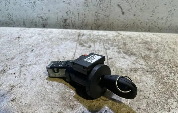 Dacia Sandero Ignition lock 285916556R G3676C475