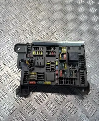 BMW X5 E70 Fuse module 6931687