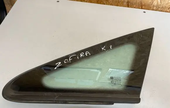 Opel Zafira B Front triangle window/glass 