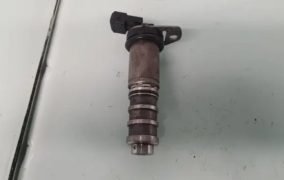 BMW X5 E70 Camshaft vanos timing valve 8605123 11368605123