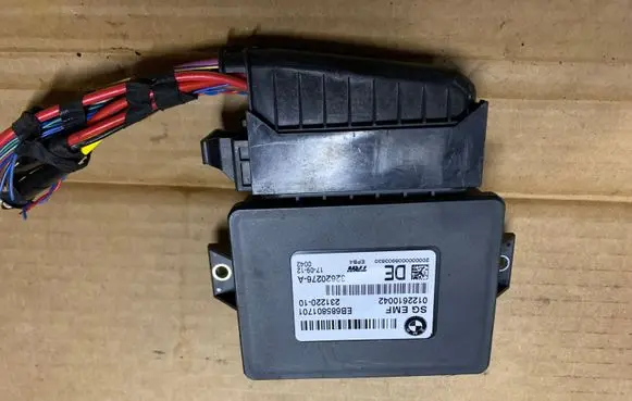 BMW X3 F25 Hand brake control module 32620276