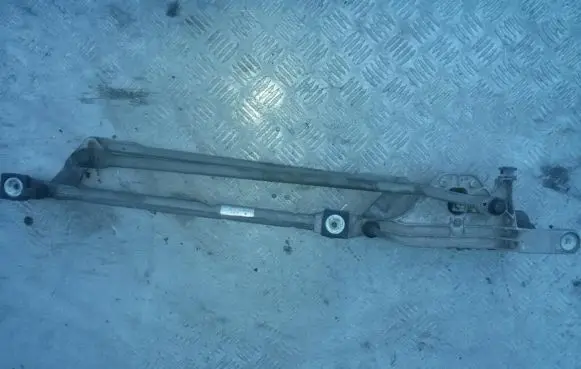 Front wiper linkage and motor