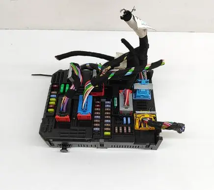 Citroen C5 Aircross Fuse module 9832881380 28719742