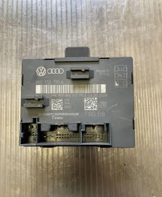 Audi A4 S4 B8 8K Door control unit/module 8K0959795A