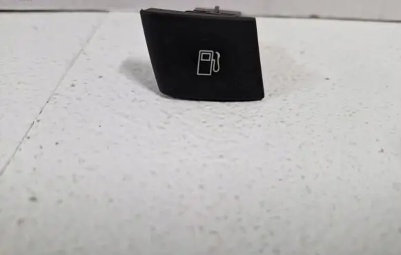 Citroen DS5 Fuel tank opening switch 96665445ZD